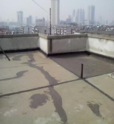 平顶山市漏水维修 楼顶漏水是什么原因，楼顶漏水维修方法是什么?
